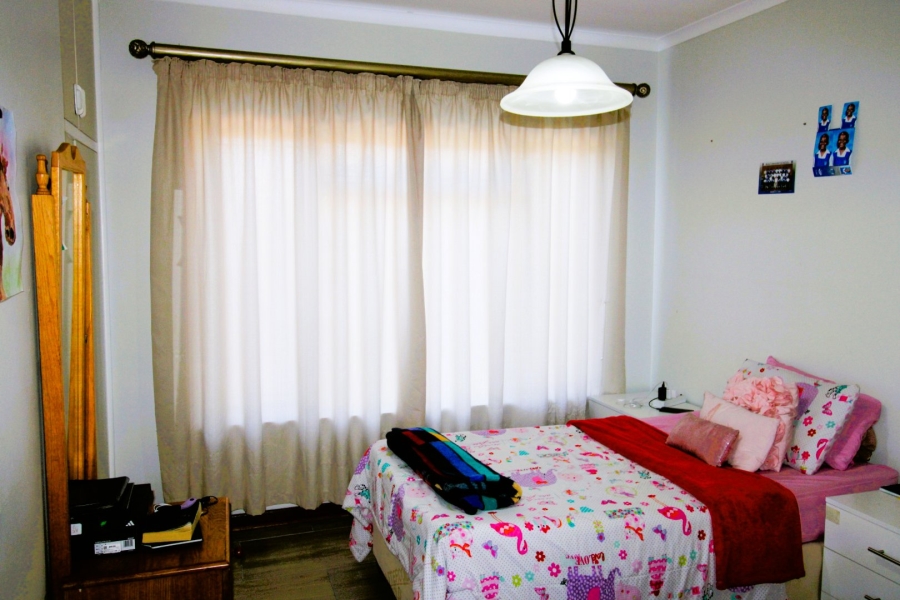 To Let 4 Bedroom Property for Rent in Gonubie Eastern Cape